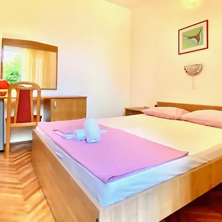 Apartment House Limoni Barbat na Rabu